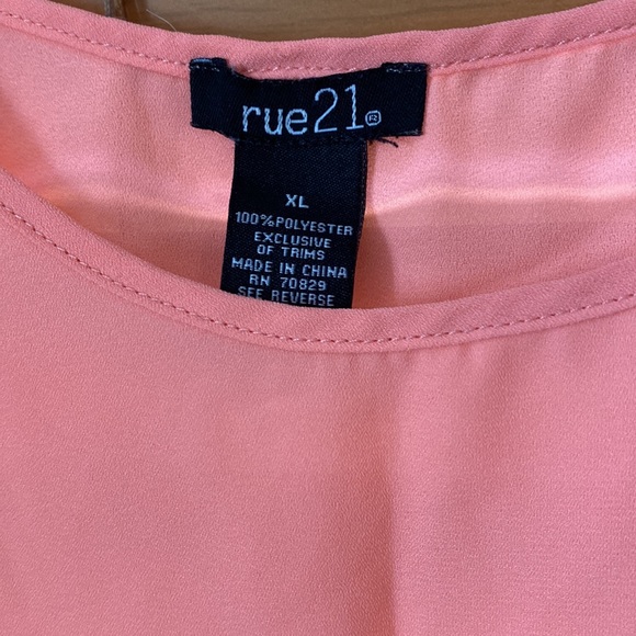 Rue 21 crop blouse - Picture 2 of 2